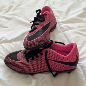Girl’s Nike Soccer Cleats, Size 2Y